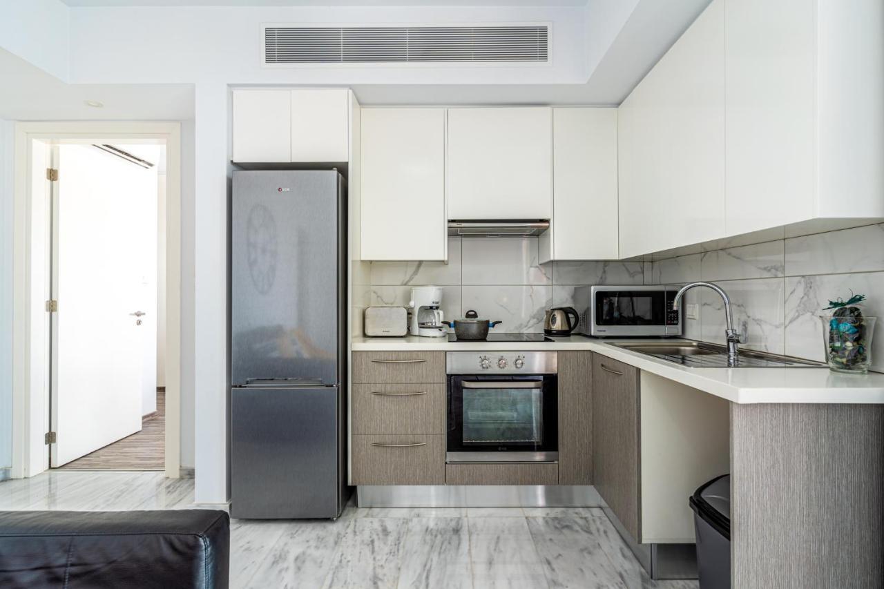 Oyster 1-Br Apt In Larnaca Esterno foto