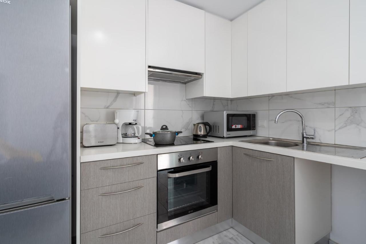 Oyster 1-Br Apt In Larnaca Esterno foto