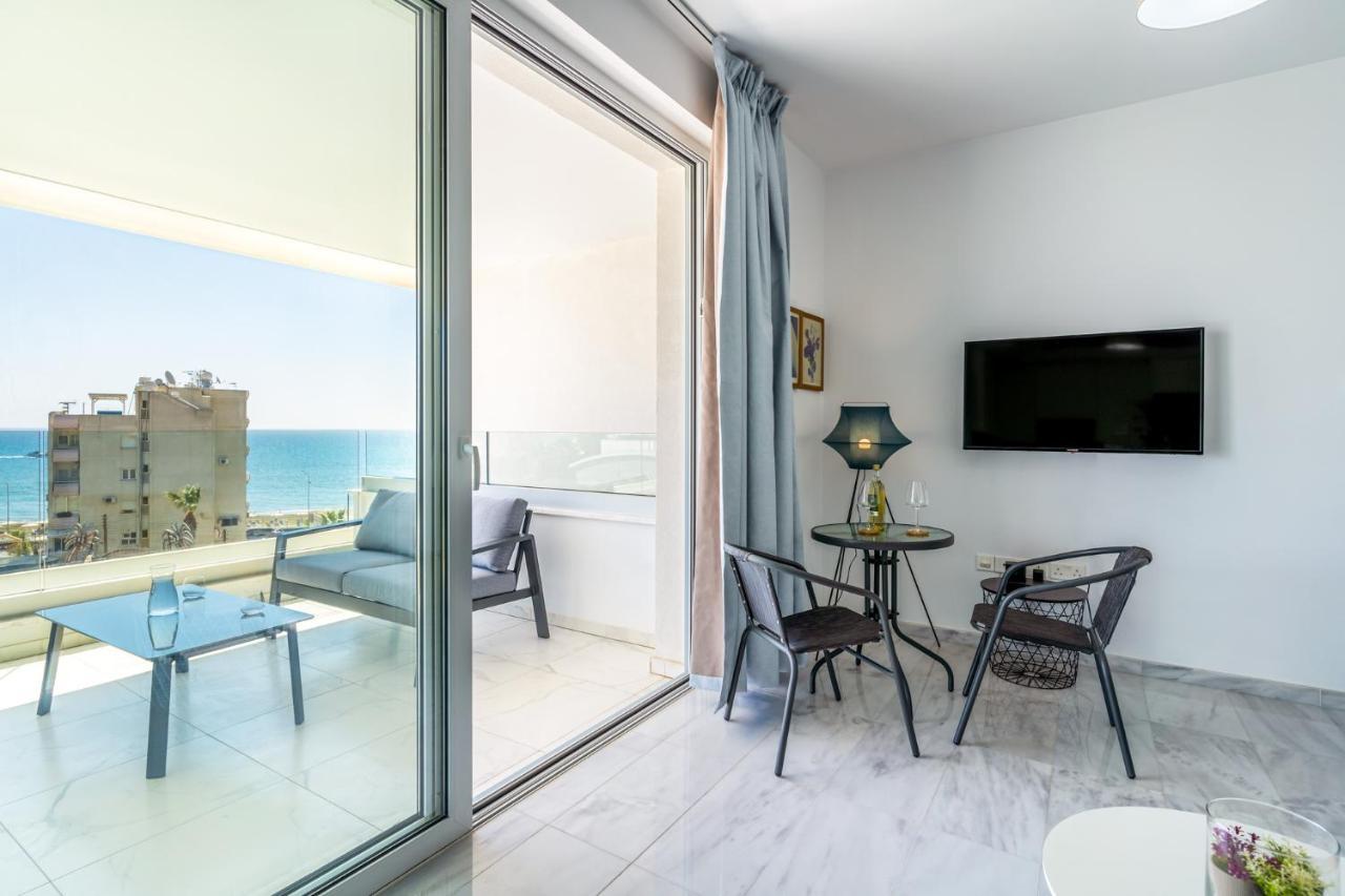 Oyster 1-Br Apt In Larnaca Esterno foto