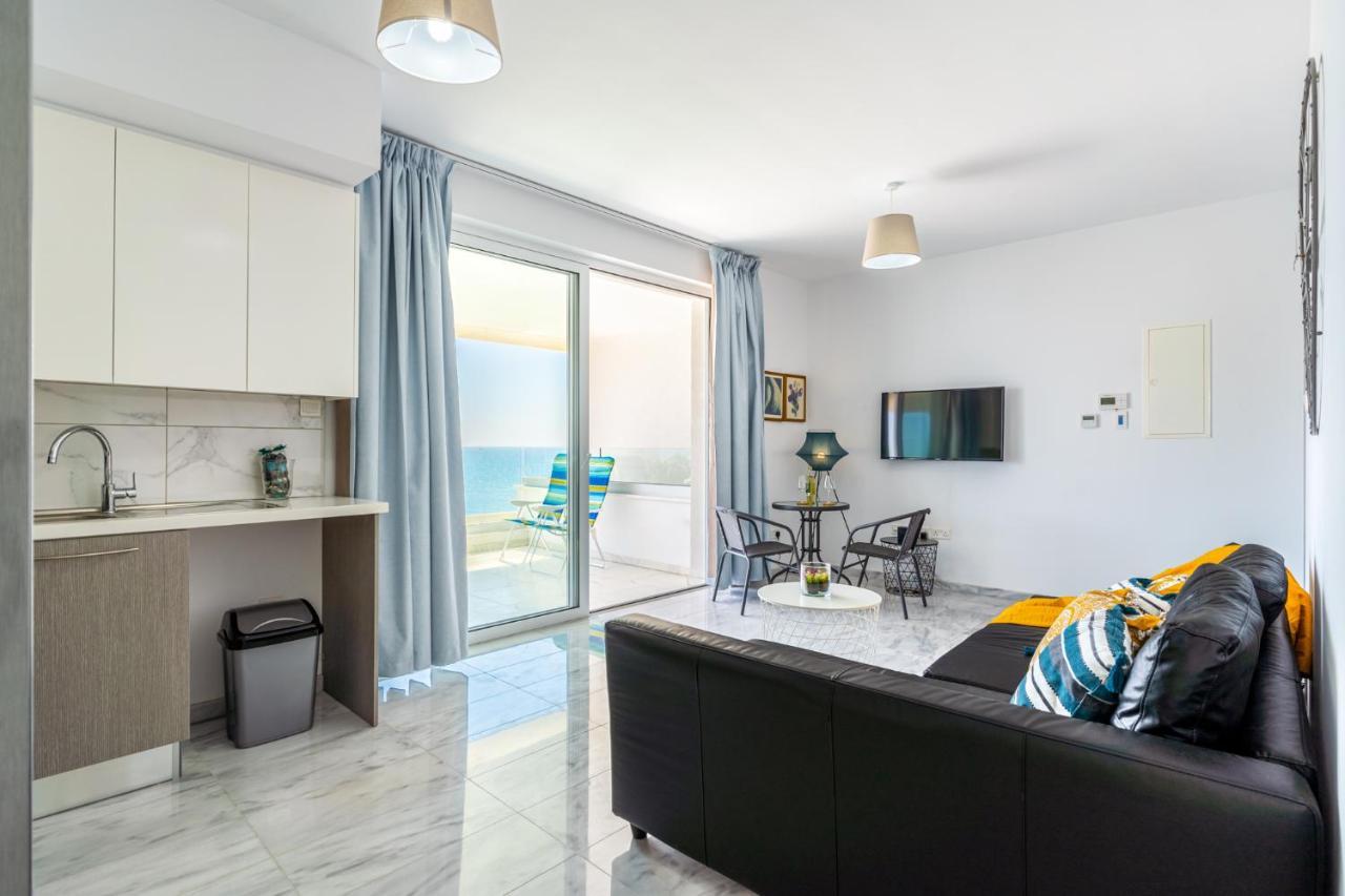 Oyster 1-Br Apt In Larnaca Esterno foto